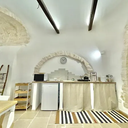 Antico Trullo Pasubio * Alberobello